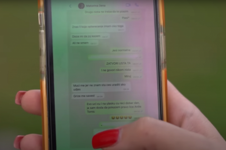 Anita Stanojlović i Matea Car prepiske