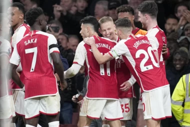 DERBI DANA U ENGLESKOJ RAZOČARAO: Emerijeva i Artetina četa nastavljaju da "melju"!