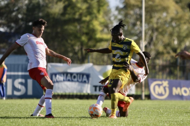 ZASLUŽENI TRIJUMF GOSTIJU: "Kanarinci" nisu imali rešenja za ekipu sa stadiona "Dragan Džajić" - Ubljani ciljaju vrh tabele! (FOTO GALERIJA)