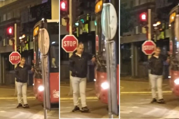 NASLONIO SE NA GRADSKI PREVOZ I NE DA MU DA PROĐE: Neverovatna scena u Beogradu - čovek odlučio da odmori!