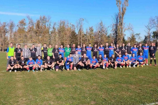 ISTINSKI SPEKTAKL: Karađorđevo je bilo u fokusu fudbalskih zbivanja - prvotimci "očitali lekciju" veteranskoj sekciji koja je dominirala tokom "trećeg poluvremena"! (FOTO GALERIJA)