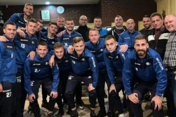 "KAMIONDŽIJE" NE SKIDAJU NOGU SA GASA: Još jedna prepreka je preskočena - titula je na dohvat ruke! (VIDEO)