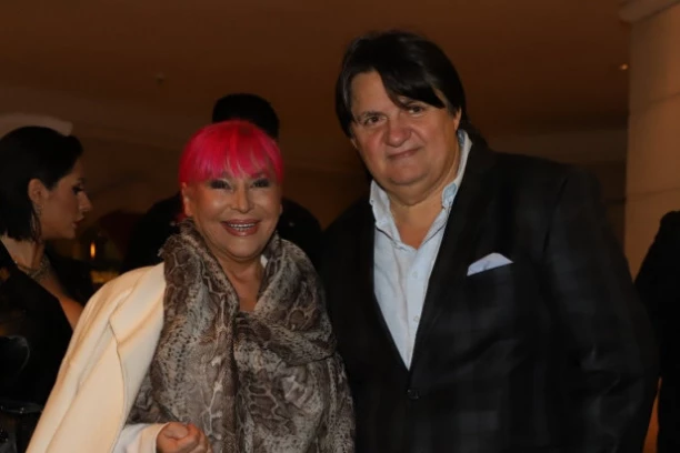 HAOS U PROGRAMU, POSVAĐALI SE ZORICA I KEMIŠ: Otkrivena porodična TAJNA, pevačici PREKIPELO!