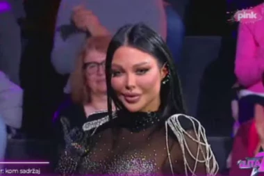 "JANJUŠ KOD KUĆE IMA DEVOJČICU I ŽENU, A JA SAM MU NAJVEĆA LJUBAV" Maja Marinković ZADALA nizak udarac Aneli, ovo je najviše boli!