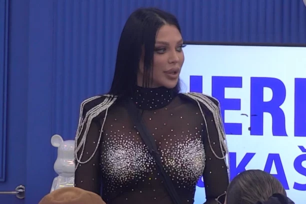 MOJI SILIKONI VREDE KAO CEO STAN! Maja Marinković šokirala izjavom, cimeri je NAPALI DA JE PROSTA! (FOTO)