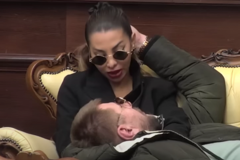 Janjuš i Aneli Elita