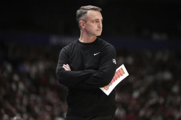 OGROMNO SRCE RAJAKOVIĆA I NJEGOVE ŽENE: Trener Toronta će DONIRATI OGROMAN novac NJIMA posle svake utakmice!