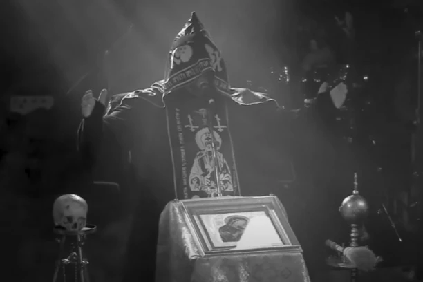 "DALJE RUKE OD NAŠE DECE!" Snažan protest sveštenstva i estradnih umetnika na dolazak grupe "Baćuška" u Beograd! (FOTO)