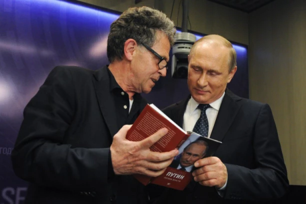 SKANDAL TRESE NEMAČKU! Poznati novinar hvalio Putina pa mu otkrili da je primio 600.000 evra od čuvenof oligarha!