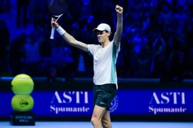 FINALE DEJVIS KUPA: Fenomenalni SINER doneo TITULU ITALIJI!