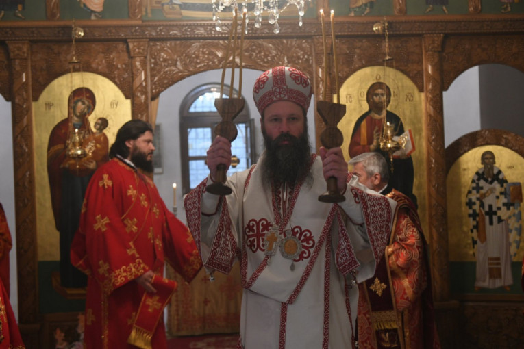 Služenje Svete liturgije