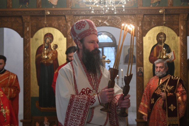 Vladika, Sveta liturgija