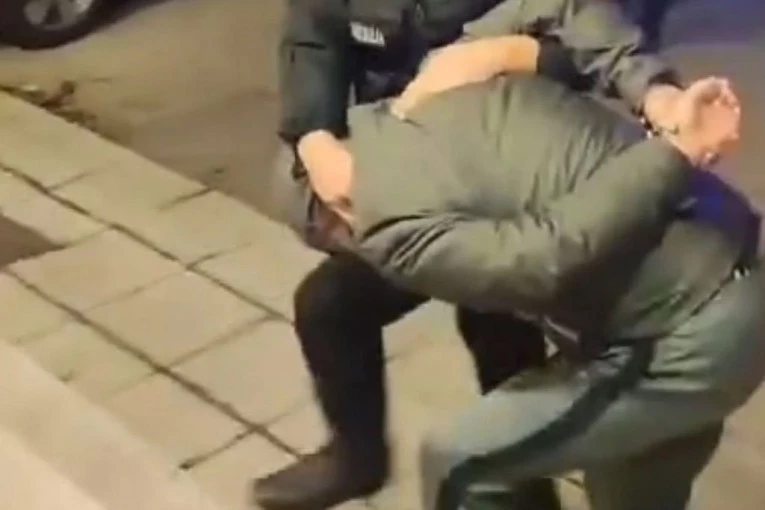 SRBIN I ALBANAC KRIJUMČARILI LJUDE PREKO GRANICE: Evo kolika kazna ih očekuje!