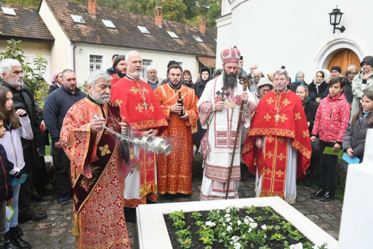 Grob patrijarha Pavla