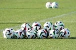 LOPTA JE SPREMNA, SAMO SE "ORLOVI" ČEKAJU: Ljubav prema fudbalu spremna da se zavrti