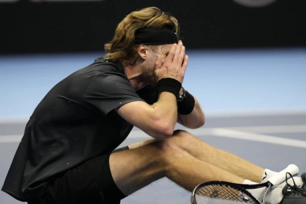 SJAJNE VESTI ZA ĐOKOVIĆA! Pretnja manje u Monte Karlu: ISPAO BRANILAC TITULE!