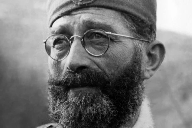 TAJNA ZADNJE DRAŽINE FOTOGRAFIJE: NIJE STRELJAN, UMRO U MOSKVI 1960?! Nova šokantna teorija o sudbini vođe četničkog pokreta