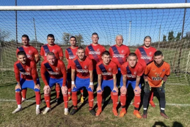 TOTALNO DRUKČIJI OD DRUGIH: Gostujućih fudbalera nije bilo, ali se u Knićaninu ipak igrao fudbal!