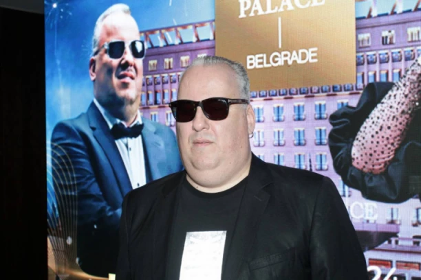 NISAM OD ONIH KOJI NE ŽELE DA IM DECA BUDU DEO ESTRADE: Dejan Matić progovorio o stanu u Grčkoj i planovima za budućnost svojih sinova!