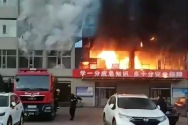 PRVE SNIMCI OGROMNOG POŽARA U FABRICI UGLJA! Broj žrtava konstantno raste! (FOTO, VIDEO)