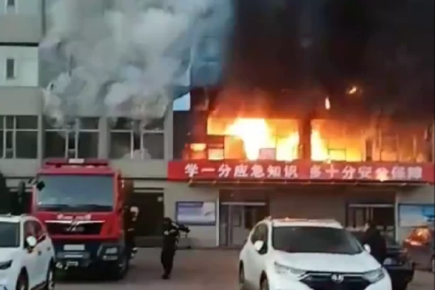 PRVE SNIMCI OGROMNOG POŽARA U FABRICI UGLJA! Broj žrtava konstantno raste! (FOTO, VIDEO)