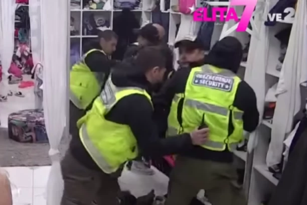 URLICI ODZVANJAJU U ELITI: Obezbeđenje uletelo u Belu kuću kako bi ga ZADRŽALO, letele stvari (FOTO)