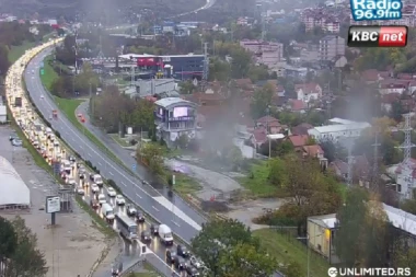 NI OVAJ PETAK NIJE IZUZETAK! Kolaps u glavnom gradu, OVE delove zaobilazite u širokom luku! (FOTO)