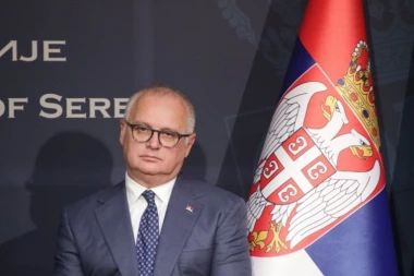 Vesić: Autoputevi prohodni, sneg čisti 1.450 radnika