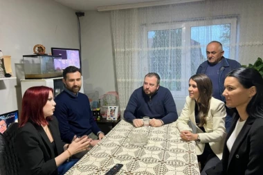 KANDIDATI SA LISTE "ALEKSANDAR VUČIĆ - BEOGRAD NE SME DA STANE":  Razgovarali sa studentkinjom o projektima za mlade