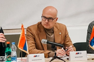 "SVAĐA NAŠ NAROD SA OBE STRANE DRINE!" Miloš Vučević oštro: Pominje i fantomske birače iz Srpske koji mu se priviđaju kao "rat protiv Srbije"!