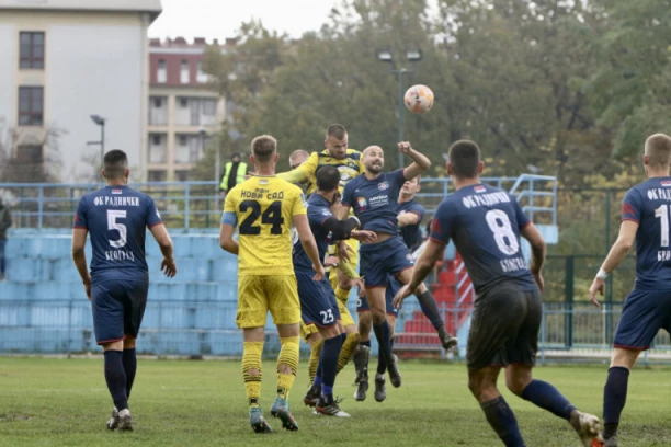 KLUPA "MAJSTORIMA" OSIGURALA PREOKRET: Vodili su "kanarinci" na poluvremenu, ali su na kraju poraženi na Novom Beogradu! (FOTO GALERIJA)