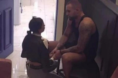 KAKAV TRANSFER BLAMA U ELITI: Teodora na KOLENIMA molila Bukilića za ljubav, on hteo da se ISPOVRAĆA po njoj!