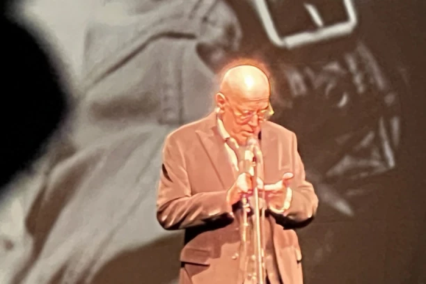 ODE MOJ ŽARKO, JA NE PRISTAJEM NA TO: Potresni govor Irfana Mensura slomio sve na KOMADE, reči koje je uputio Lauševićevoj ženi KIDAJU DUŠU!