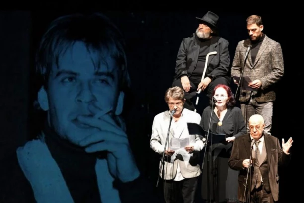 ZAVRŠENA KOMEMORACIJA ŽARKA LAUŠEVIĆA: Glumci se potresnim govorima OPROSTILI od kolege, porodica NEUTEŠNA!