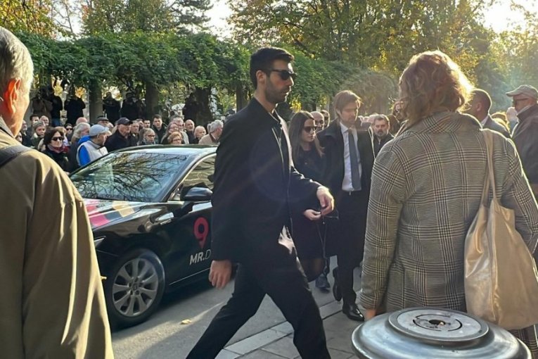 Lauševićeva porodica stigla na groblje