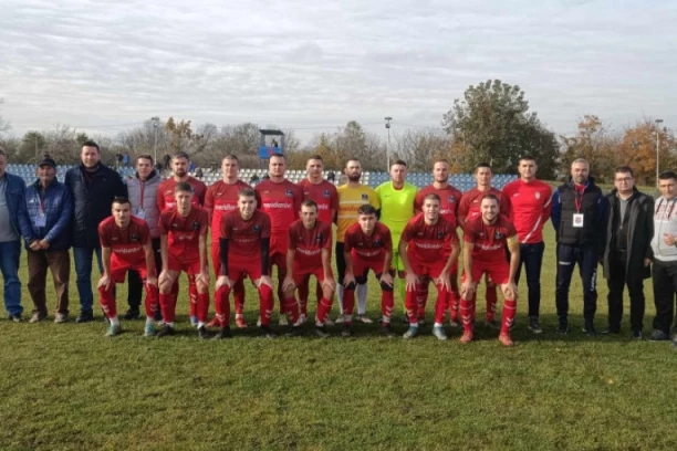 NAGRADA ZA VELIKU BORBENOST I SRČANOST FUDBALERA SLOBODE: Obilić remizirao na svom terenu sa "fenjerašem" na tabeli!