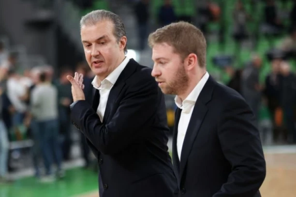 TRENER "ZMAJČEKA" ZAGRMEO POSLE POBEDE! Zašto provocirate? Italijan POLUDEO zbog OVOG pitanja novinara!