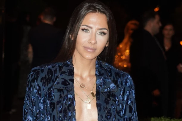 NIKAD VRELIJE IZDANJE IVANE DUDIĆ UGLEDALO SVETLOST DANA: Gole grudi u prvom planu, fanovi joj traže još!