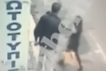 ''ZMAJ IZ EKSARHIJE'' PONOVO NAPADA! Silovatelj iz Atine pokušao da NAPASTVUJE devojku, poslednja žrtva se jedva izmigoljila iz njegovih kandži! (VIDEO)