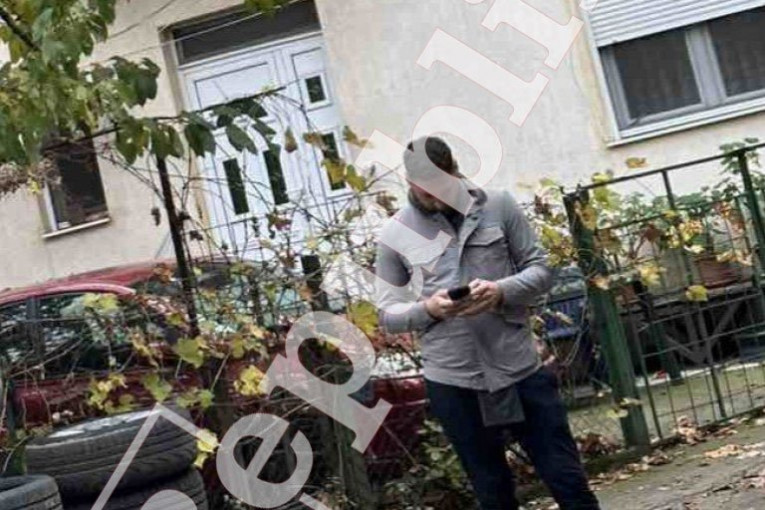 Duško Tošić paparaco