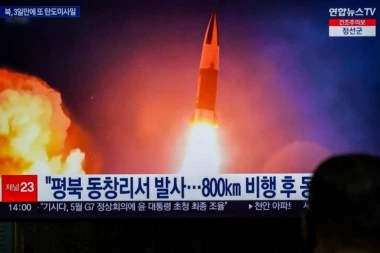 KIM ZADOVOLJNO TRLJA RUKE: Pjongjang testirao balističke rakete u inat SAD i Južnoj Koreji