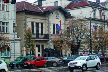 ŠPIJUNSKI UDAR PRED IZBORE! OTKRIVAMO: Mreža hrvatskih obaveštajaca rovari po Srbiji