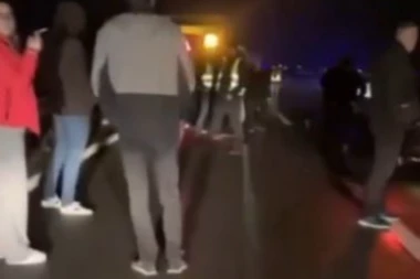 TEŽAK UDES NA PUTU BEOGRAD - NOVI SAD:  Stvaraju se zastoji!