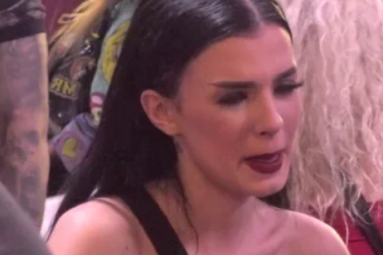 Matora i Anita plaču Elita