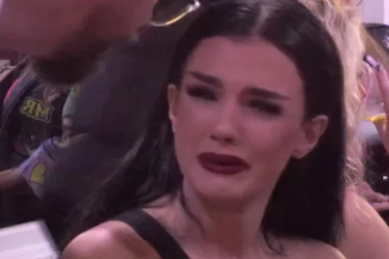 Matora i Anita plaču Elita