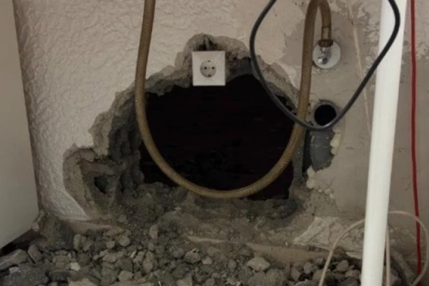 AFERA ''TUNEL 2'' TRESE PODGORICU! Iskopan još jedan prolaz, lopovi opustošili lokal! (FOTO)