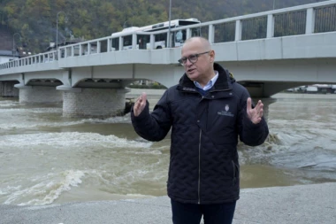 SITUACIJA STABILNA, LIM U OPADANJU: Vesić obišao Prijepolje