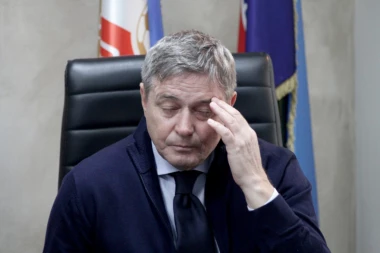 PROBLEM ZA PIKSIJA: Reprezentativac Srbije doživeo povredu kolena!