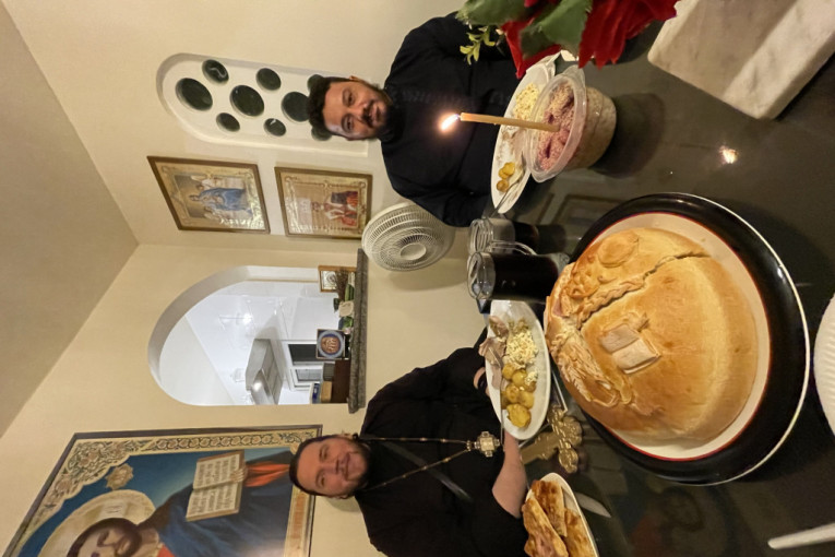 Kolač i sveštenici