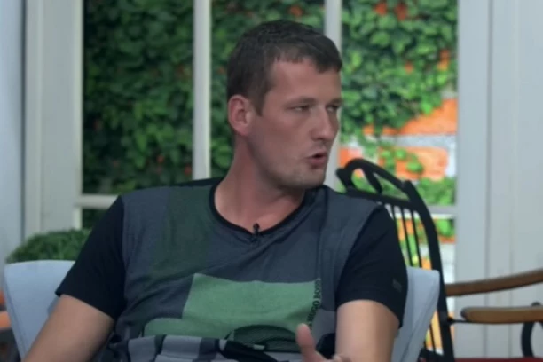 DOLAZIO JE NA IGRALIŠTE I SA NAMA IGRAO FUDBAL: Brat žrtve masakra kod Mladenovca izneo stravične detalje - niko nije mogao da pomisli na JEZIV SCENARIO koji im je Uroš Blažić spremao